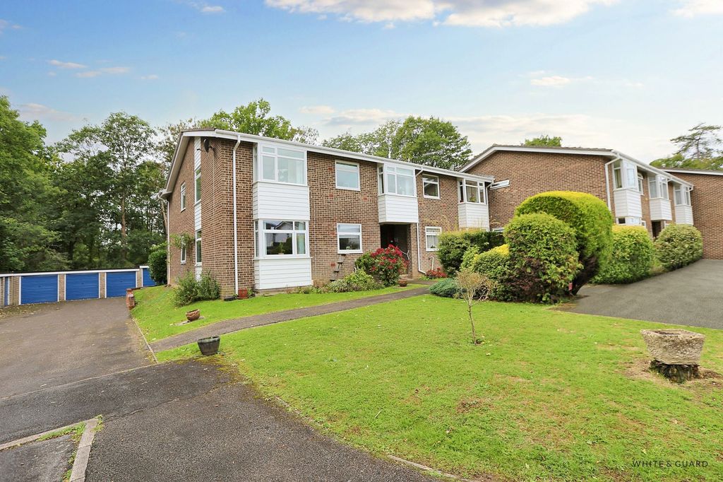 Property photo 1 of 8