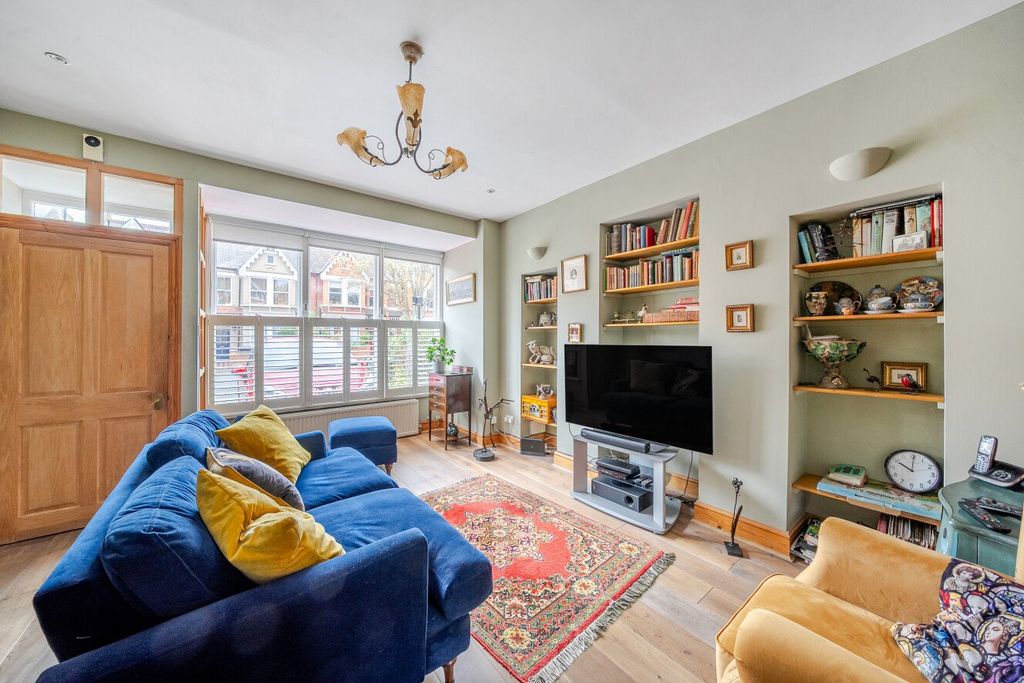 Property photo 2 of 17 Picture No. 35