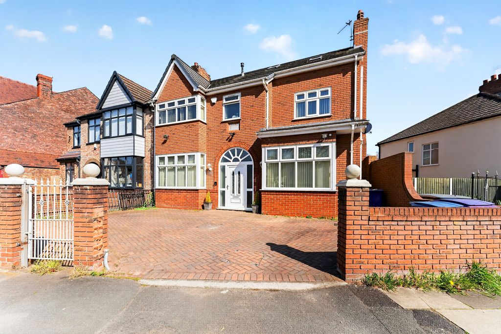 Property photo 1 of 29 Front