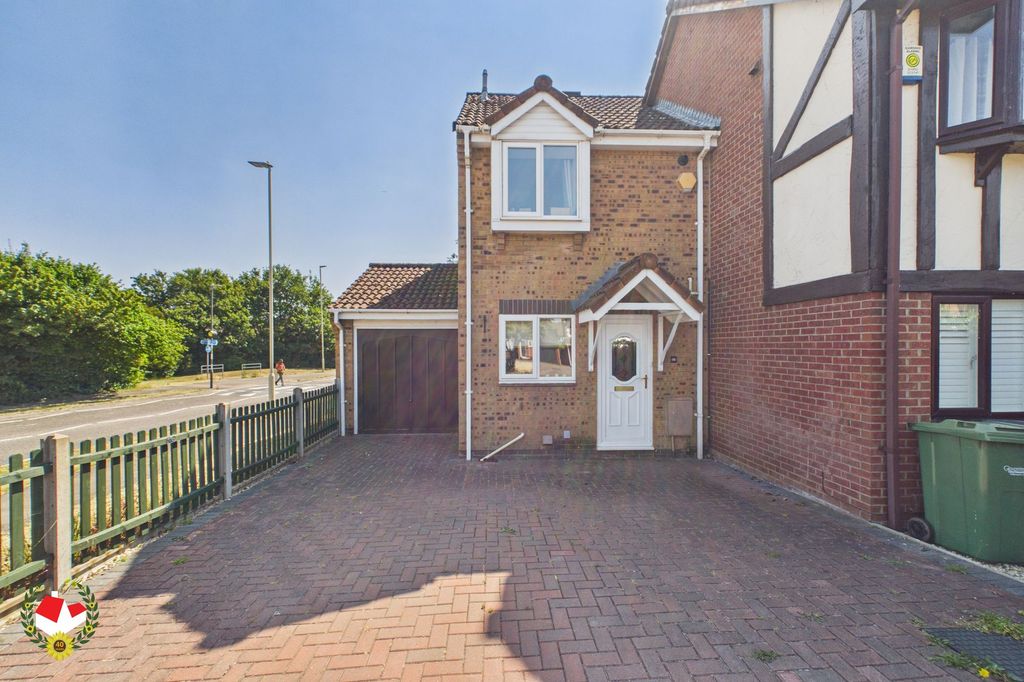 Property photo 1 of 9