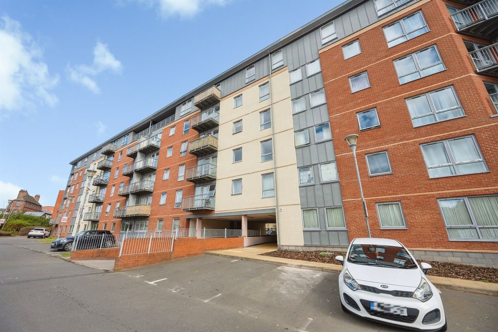 Property photo 2 of 15