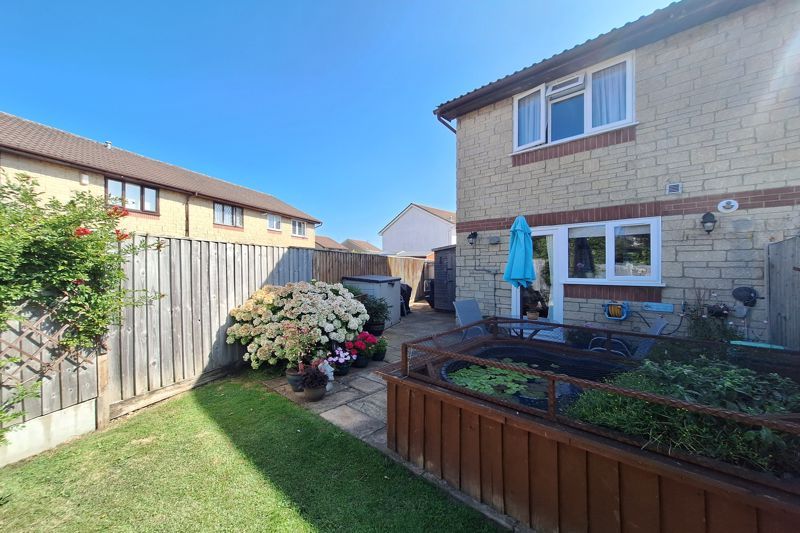 Property photo 2 of 16 Garden