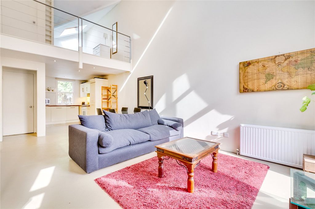 Property photo 1 of 5