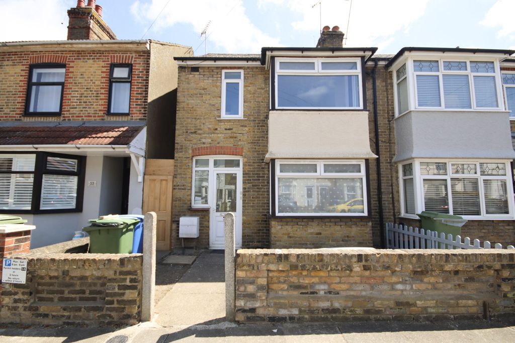 Property photo 1 of 13 3 Double Bedroom End Terrace House, No Forward Chain, Incredible Investment Property.