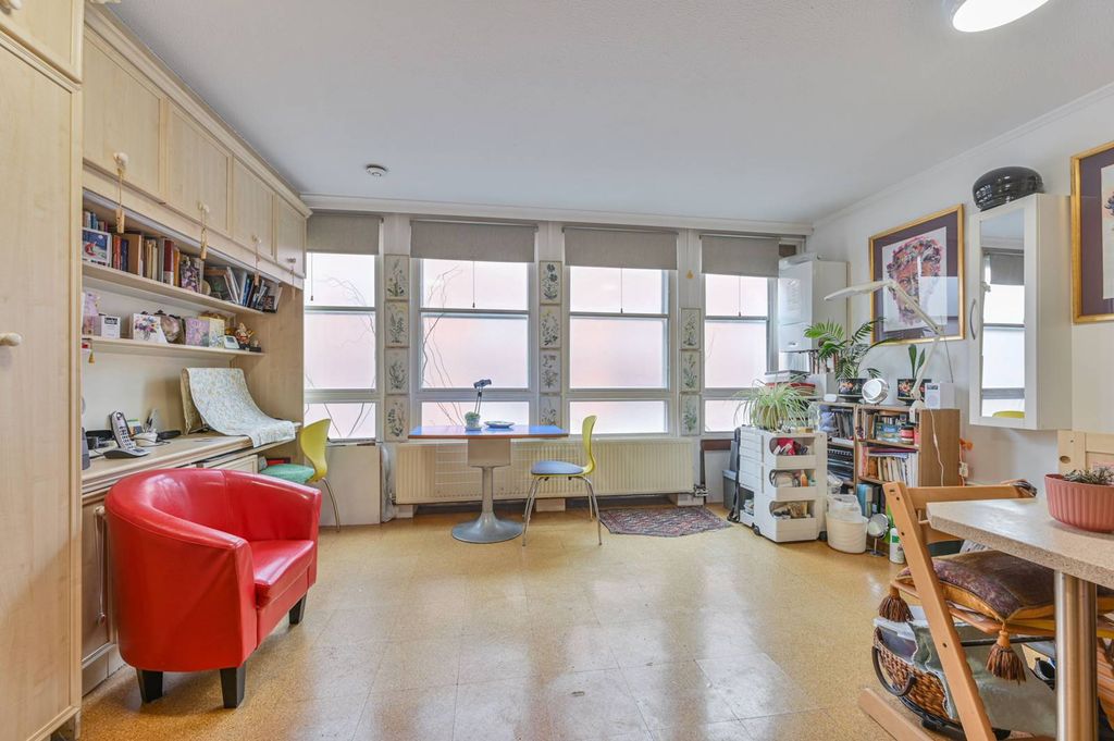 Property photo 2 of 4