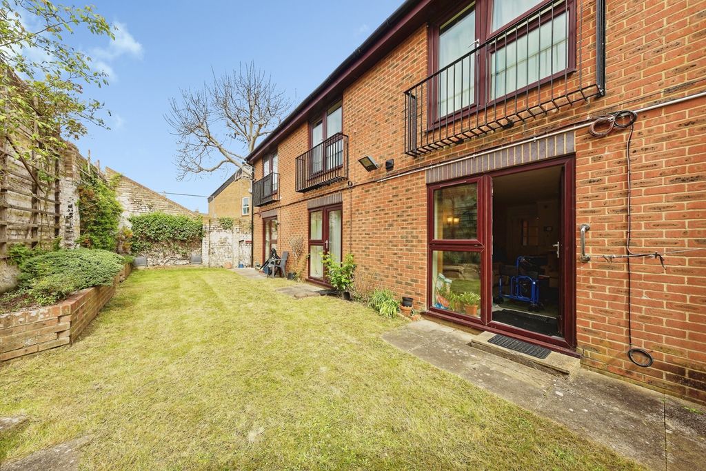 Property photo 1 of 12 Pbox-Img.Jpg