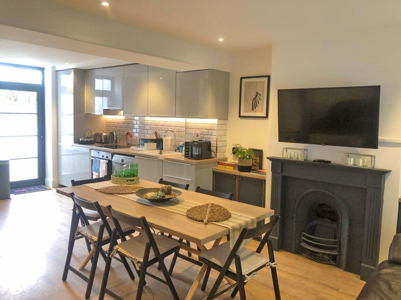 Property photo 2 of 11 Photo 16