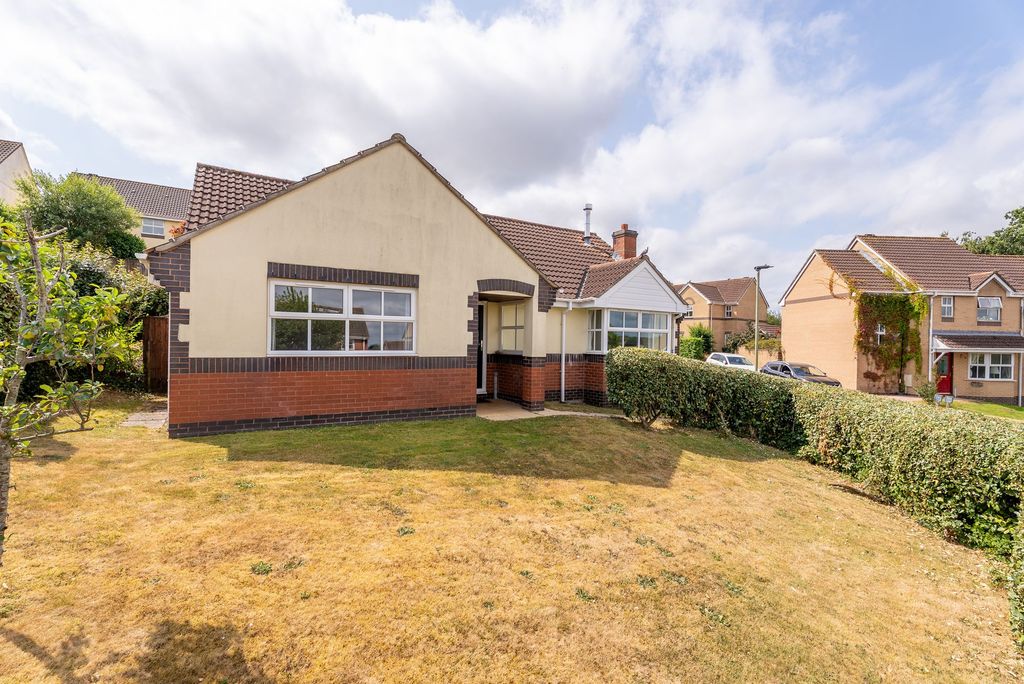 Property photo 1 of 17