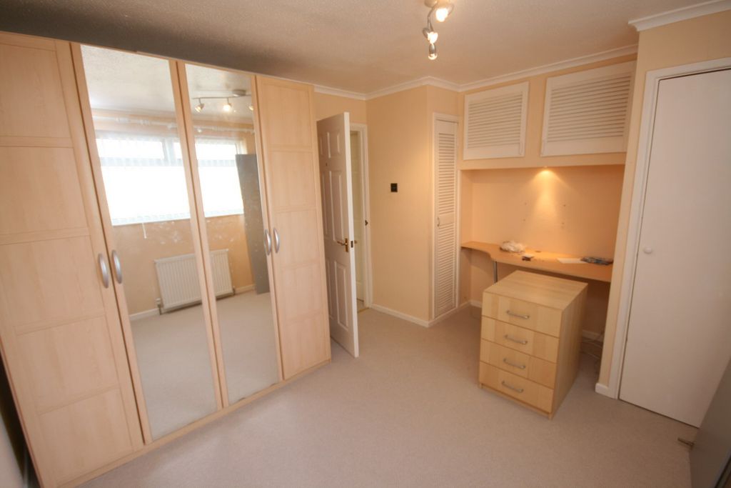 Property photo 3 of 7 Bed 2