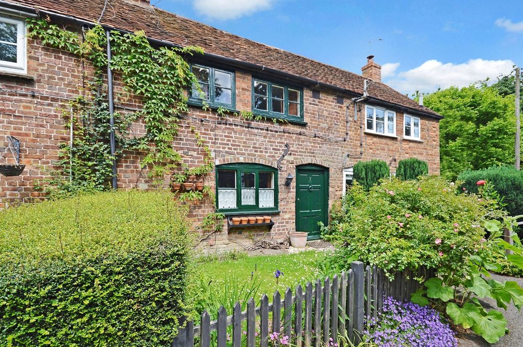 Property photo 1 of 6 Front