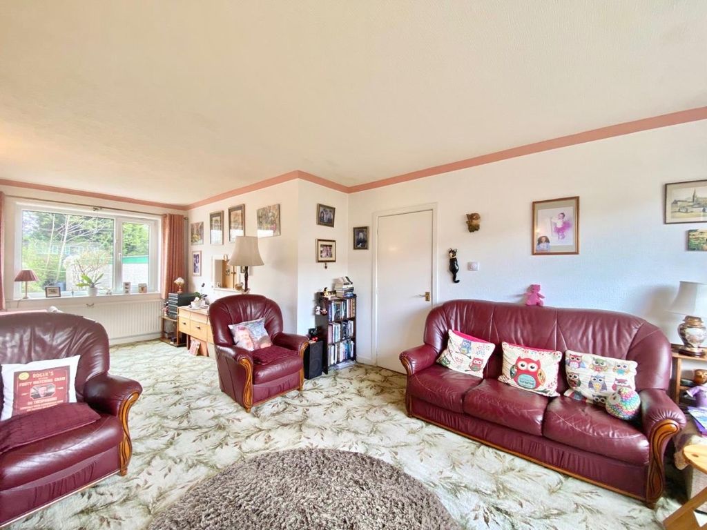 Property photo 3 of 20 Open Plan Living/Dining