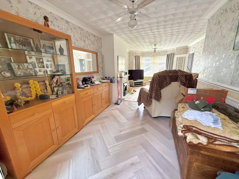 Property photo 3 of 15 Dining Area