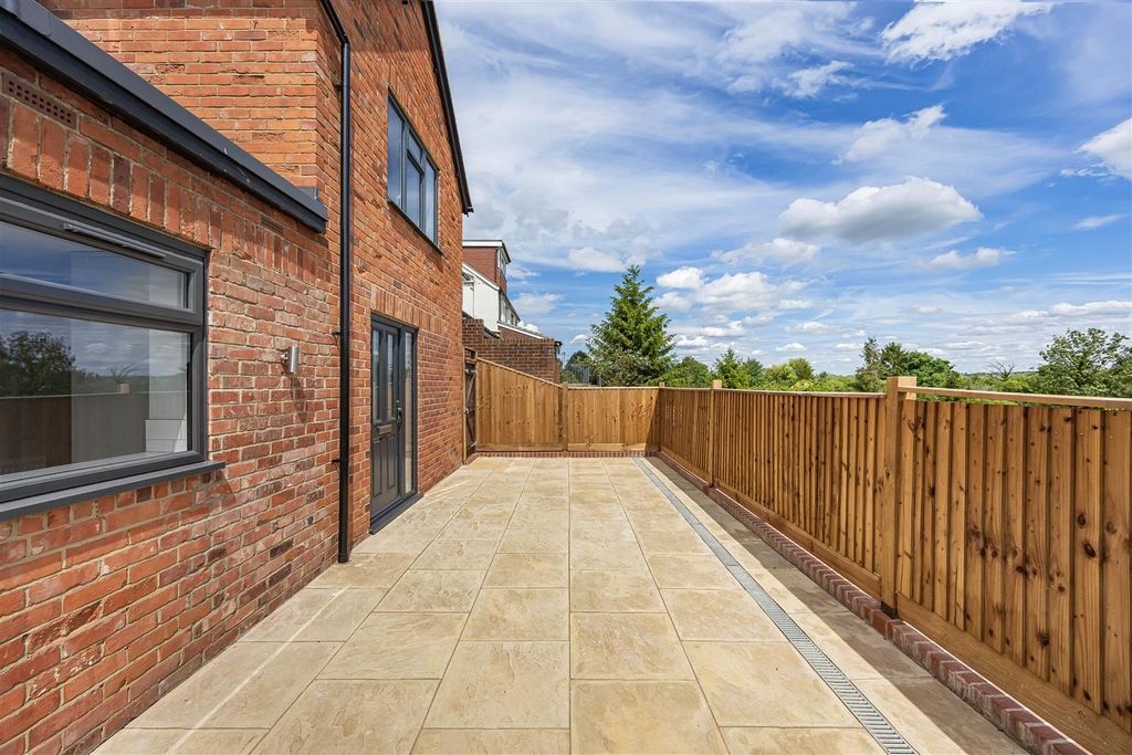 Property photo 1 of 8 5_85069.Jpg