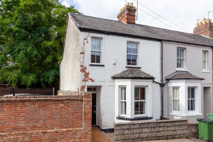 Property photo 1 of 9 Exterior