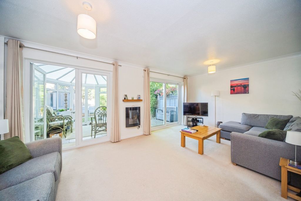 Property photo 2 of 20 Pbox-Img.Jpg