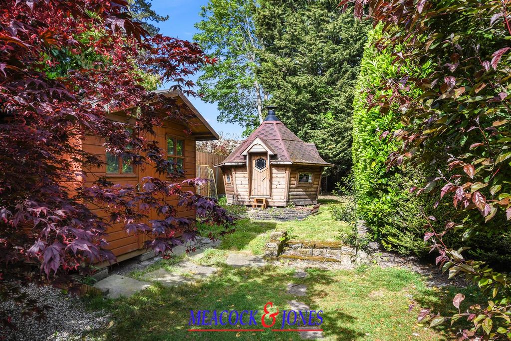 Additional image 26 of 5 bed detached house for saleHillwood Grove, Hutton Mount, Brentwood CM13