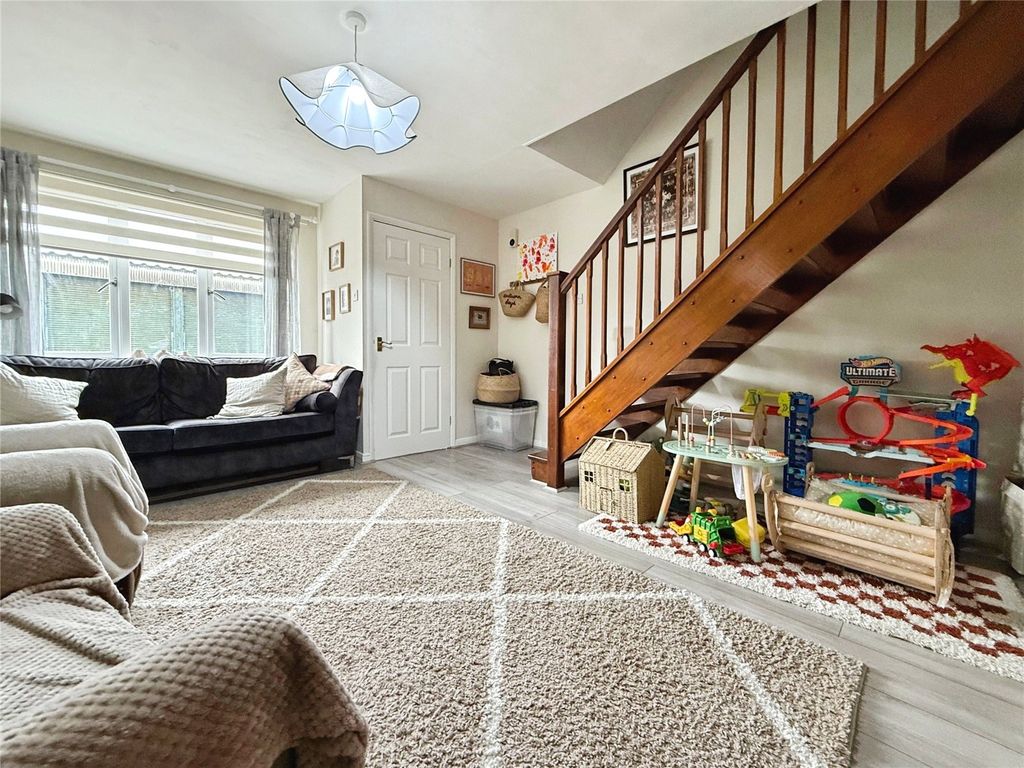 Property photo 2 of 15 Lounge