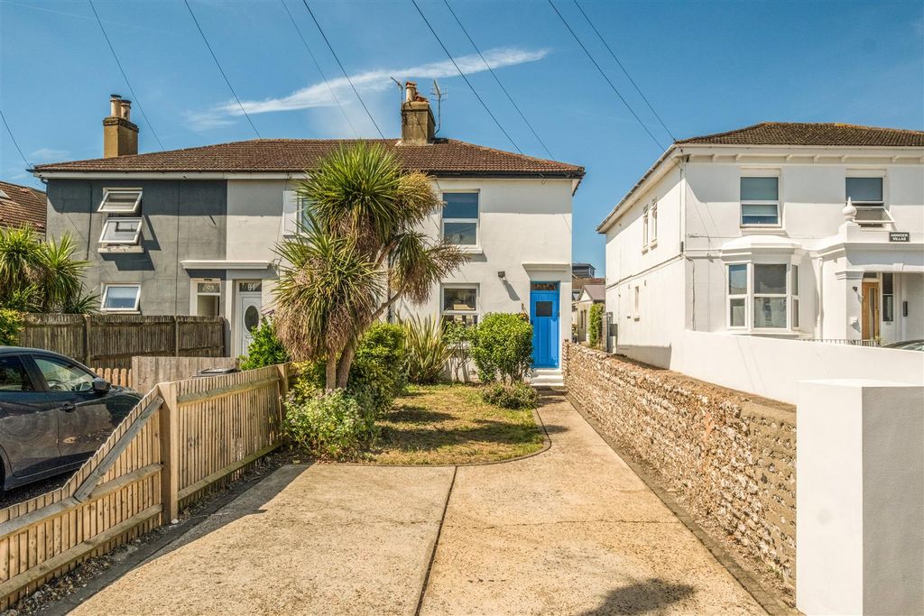 Property photo 1 of 13 89 Abinger Road-16.Jpg