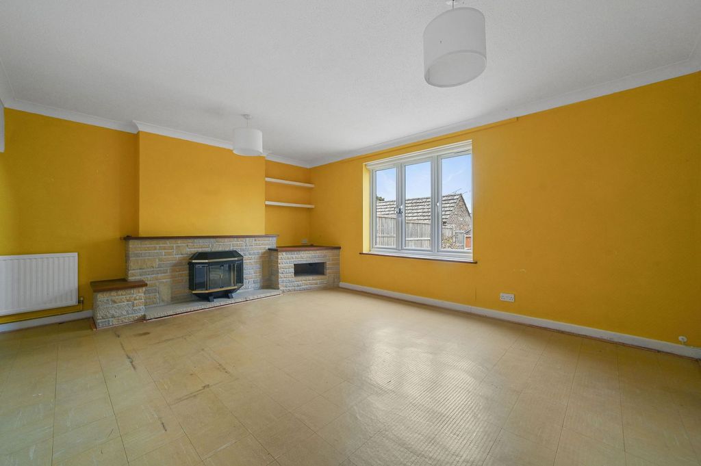 Property photo 2 of 26