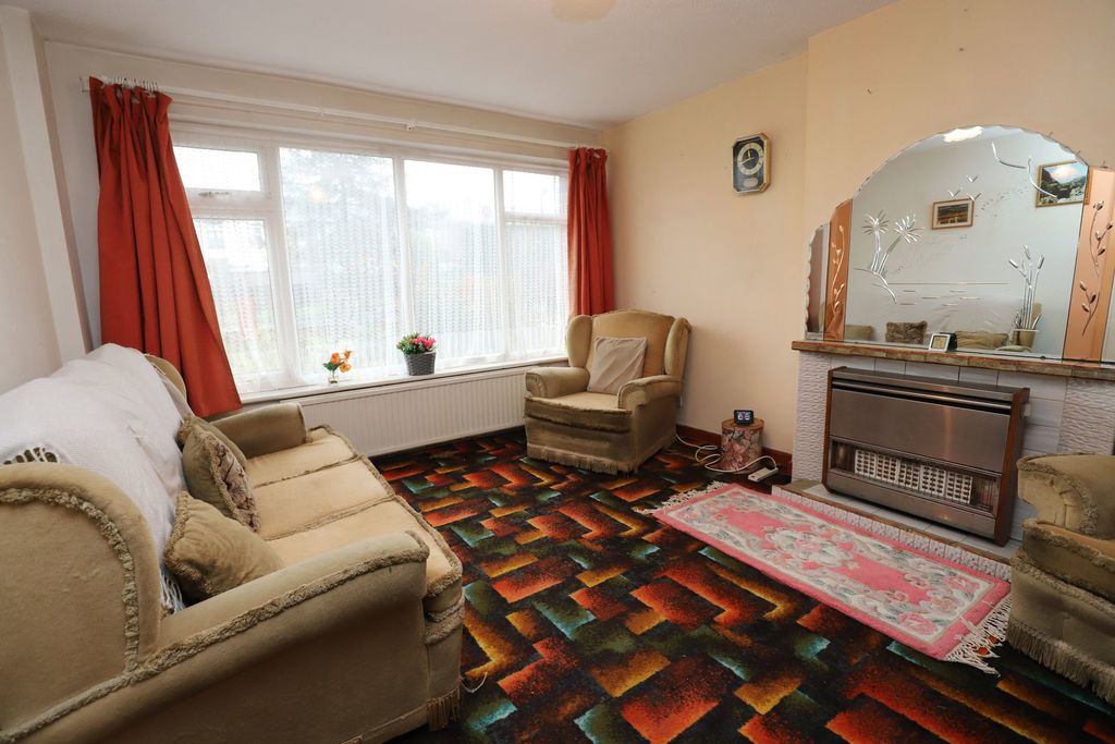 Property photo 2 of 35