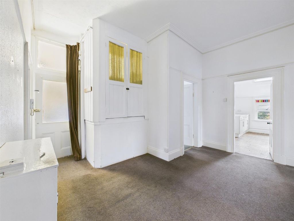 Property photo 3 of 9 Cam03844G0-Pr0346-Still008.Jpg