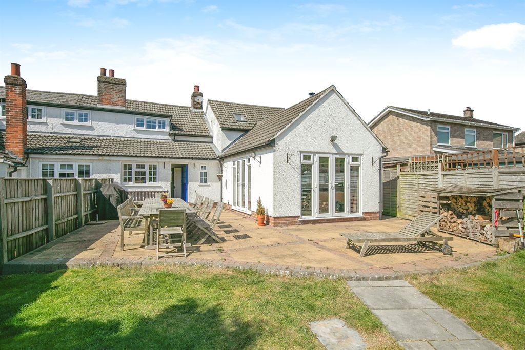 Property photo 3 of 17