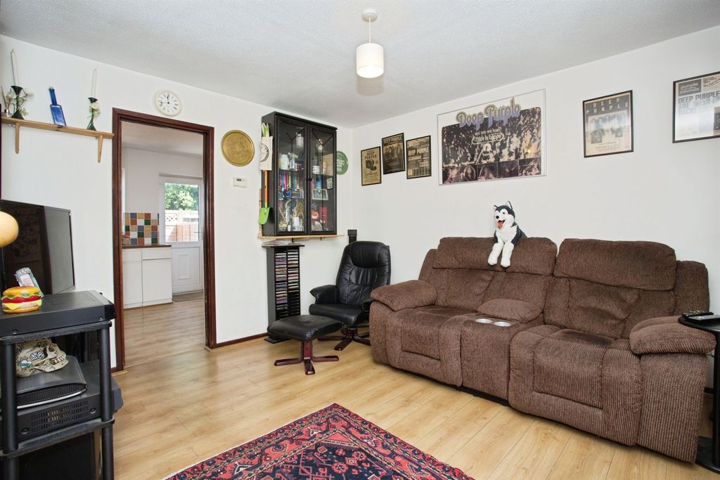 Property photo 2 of 10
