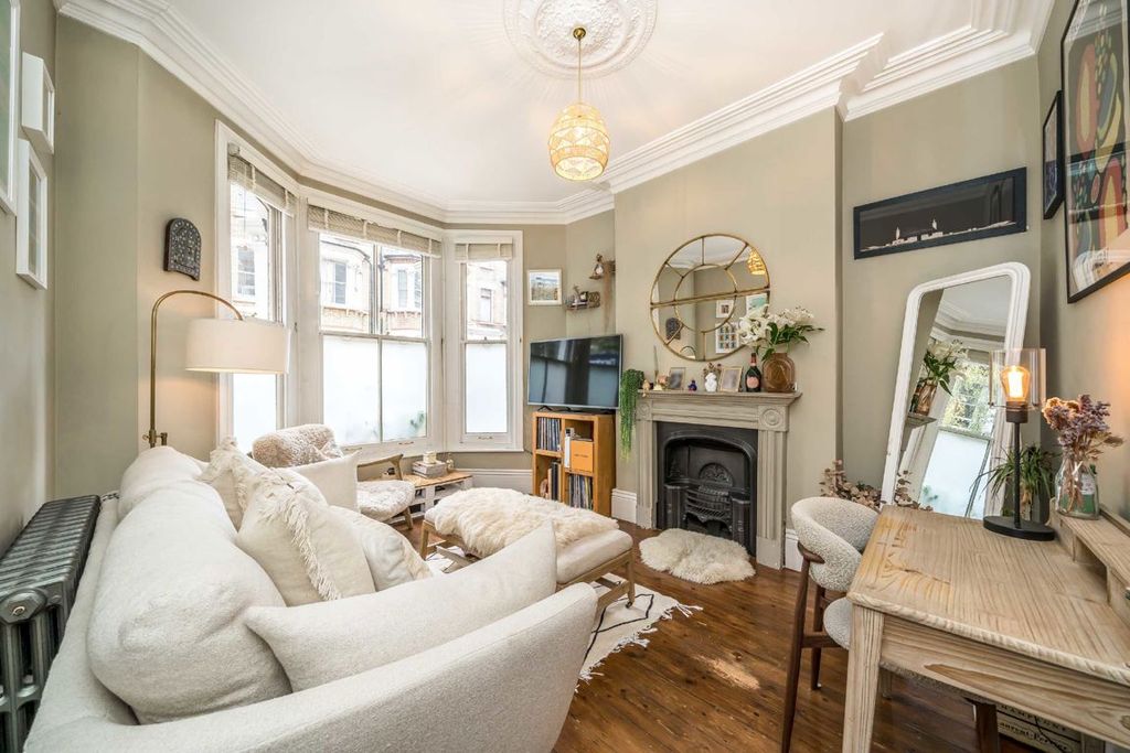 Property photo 2 of 7