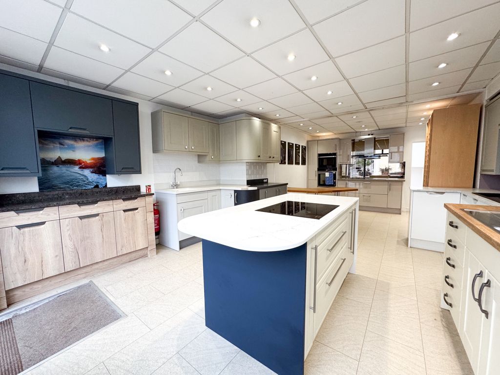 Property photo 3 of 14 Photo 19