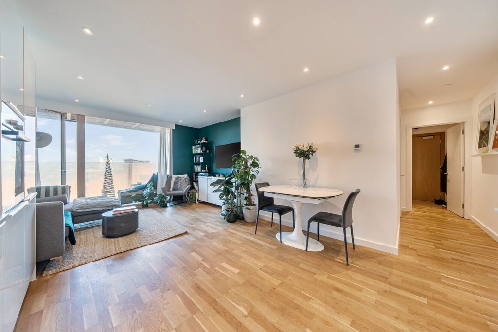 Property photo 2 of 25 1405177-20-697B73...