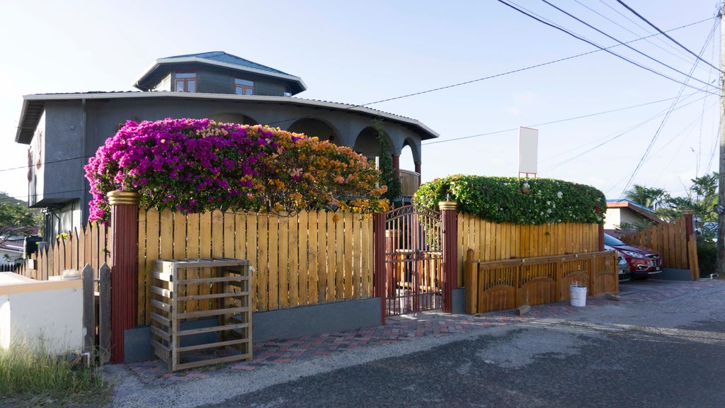 Property photo 1 of 29