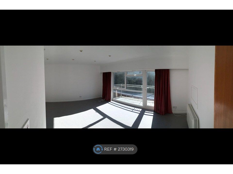 Property photo 2 of 10 Lounge