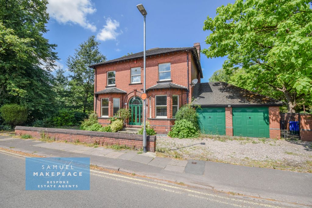 Property photo 1 of 26 Seven Bedroom Detached Property In Highly Sought After Area - Great Opportunity!