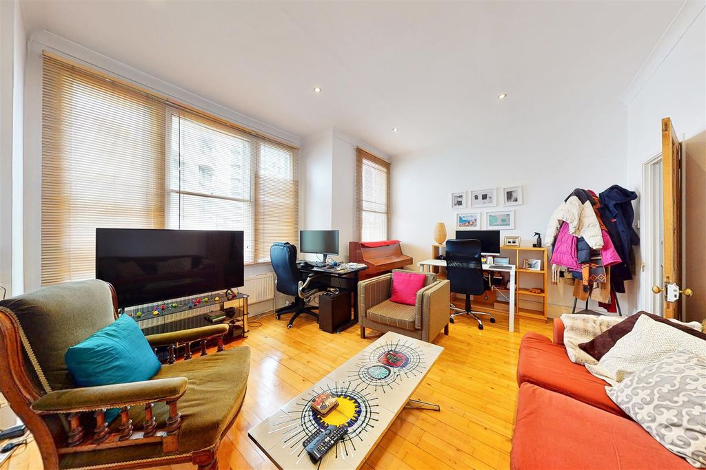 Property photo 3 of 11
