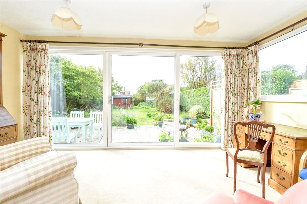 Property photo 3 of 20 Picture No. 06
