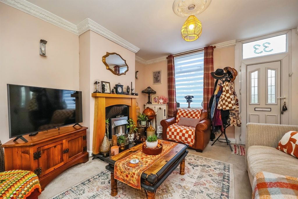 Property photo 3 of 17