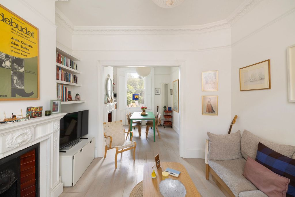Property photo 3 of 13