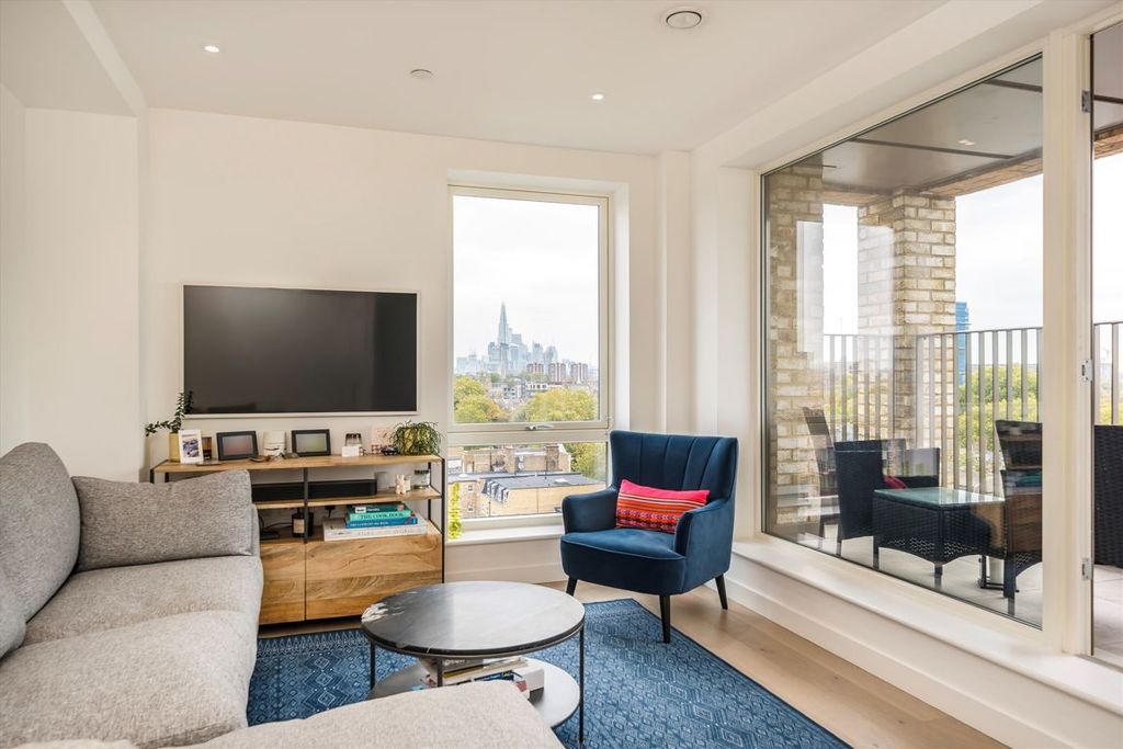 Property photo 2 of 9