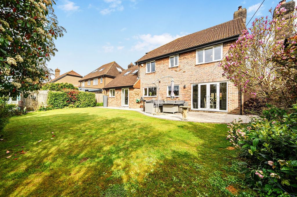 Property photo 3 of 31