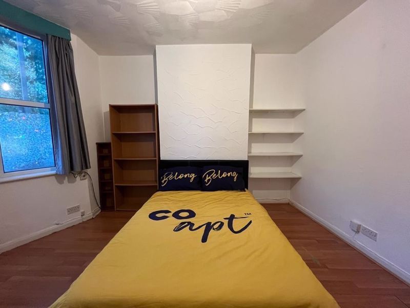 Property photo 3 of 12 Photo 11