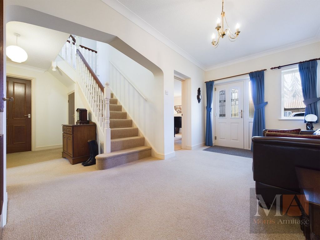 Property photo 2 of 21