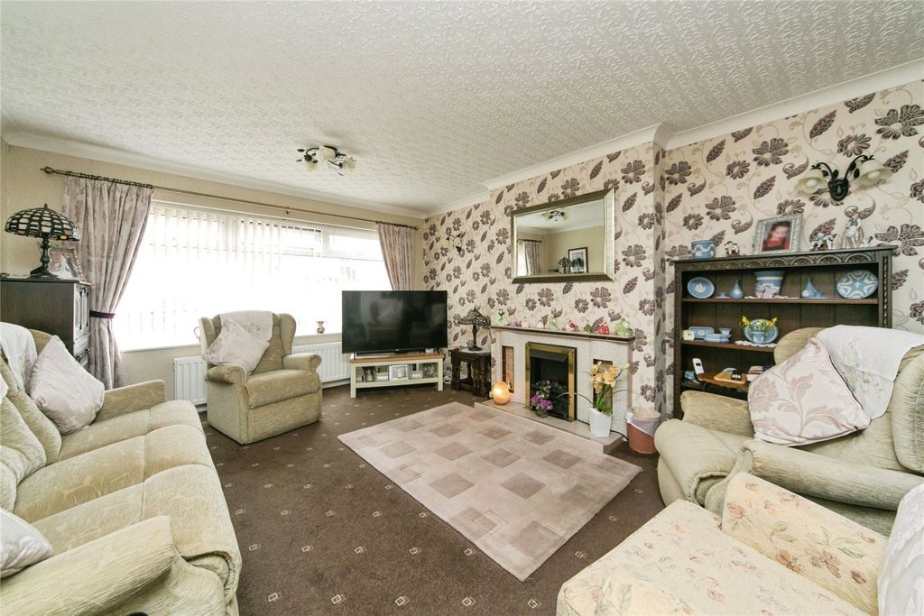 Property photo 3 of 24 Picture No. 11