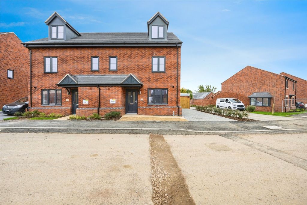 Property photo 1 of 17 Picture No. 23