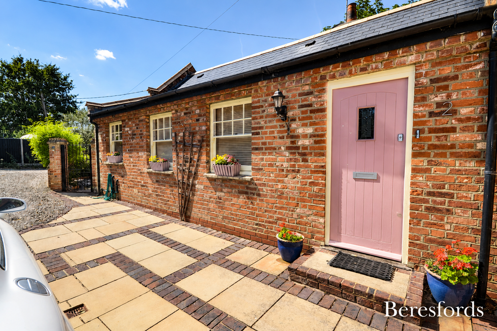 Property photo 3 of 14 External View 2