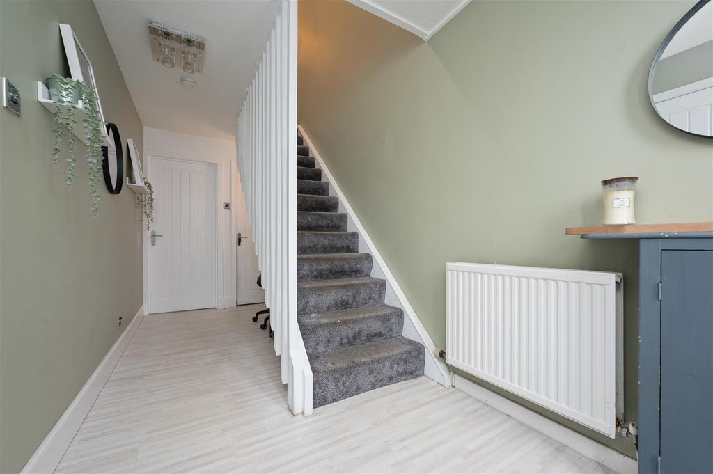 Property photo 2 of 27 62Meldrumcourt007.Jpg