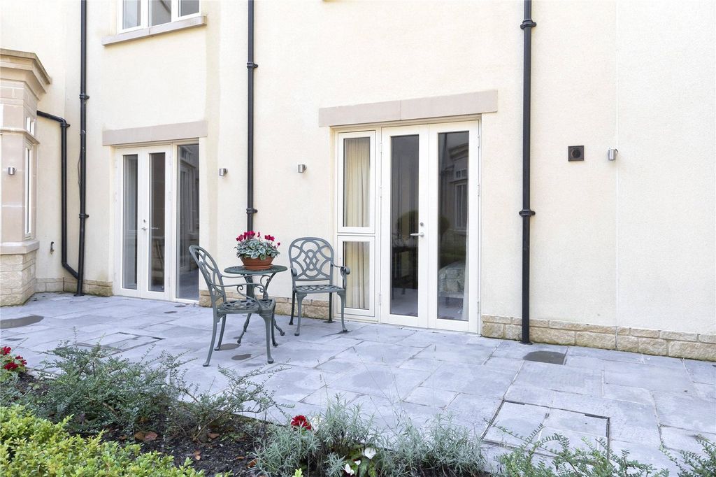 Additional image 13 of 1 bed flat to rentStratton Place, Stratton, Cirencester, Gloucestershire GL7