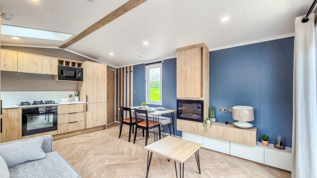 Property photo 1 of 22 Untitled 6