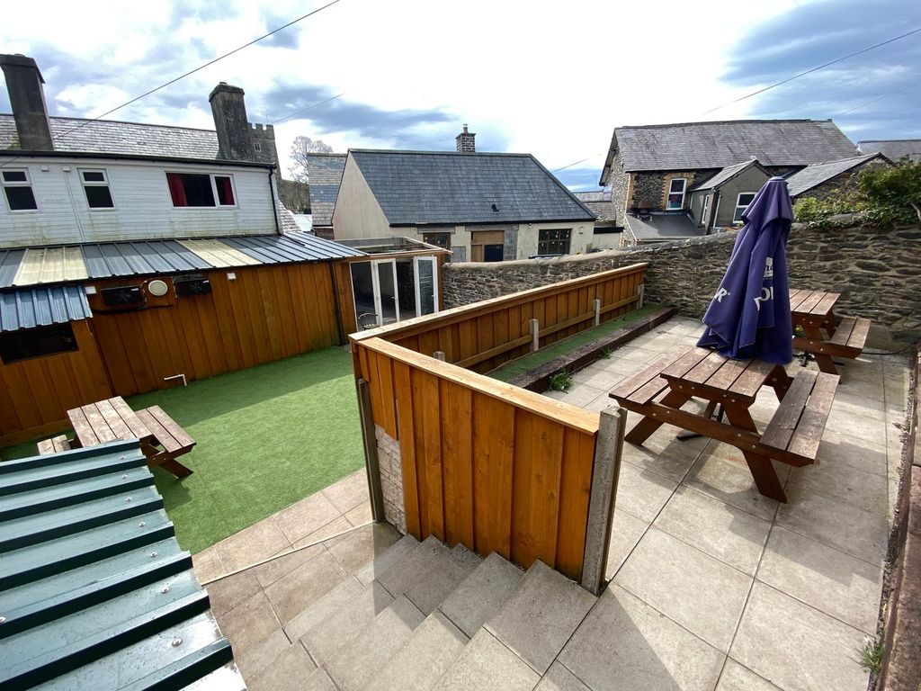 Property photo 3 of 23