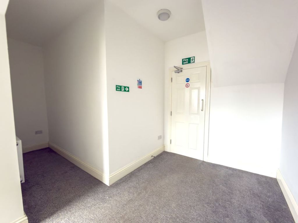 Property photo 3 of 8 Image 3