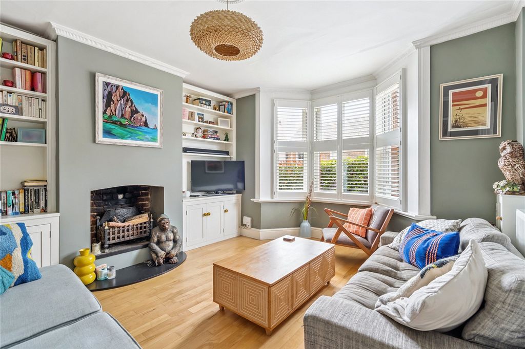 Property photo 2 of 20 Sitting Room